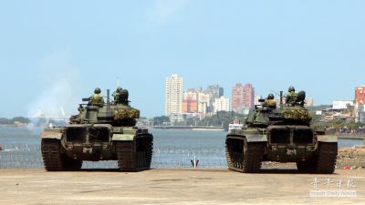 ROC Army MBT's conductin anti-landing operations during 2014 Han Kuang 30 exercise (漢光三十號演習). Image Credit: CC BY-SA 2.0 via Flickr/親年日報.