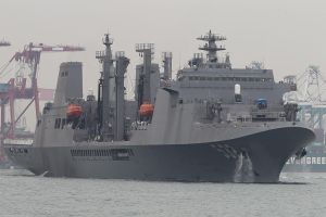 Panshi_Fast_Combat_Support_Ship_(AOE-532)